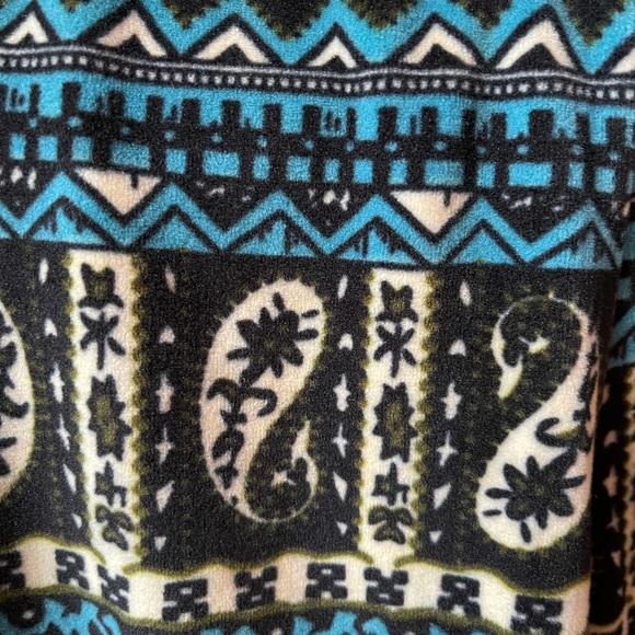 Super soft patterned velour NWT one size leggings - Picture 3 of 6